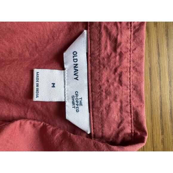 Old Navy The Cropped Shirt Women Size Medium Long Sleeve Button Down Mauve Rose - Picture 3 of 13